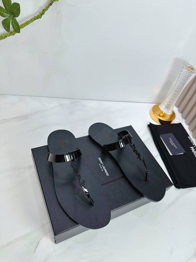 Factory Saint Laurent 25Ss Super popular sandals are now available at the counte