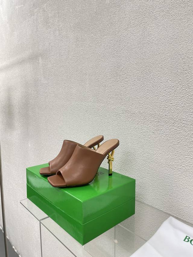 8.5Cm Bv Knot series metal heel hollow fish mouth sandals brown This square head