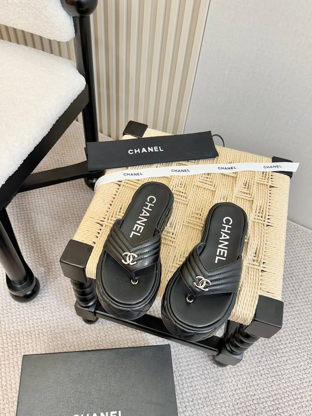Orange factory price P Chanel flip flops Chanel spring and summer beach slippers