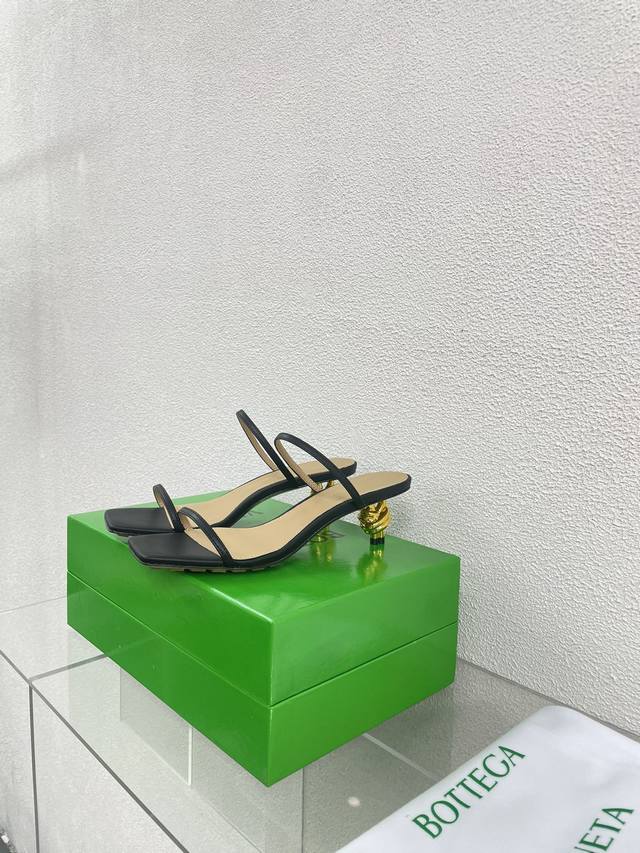 Original one-to-one stainless steel mold knotted heel Double-stripe sandals Bv K