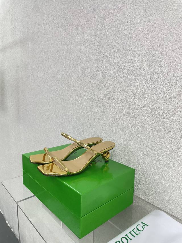 Original one-to-one stainless steel mold knotted heel Double-stripe sandals Bv K