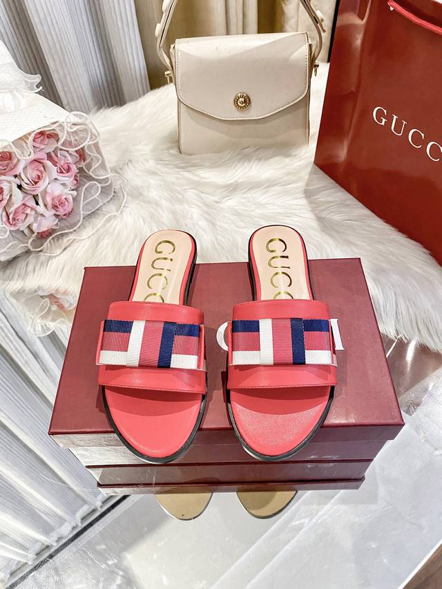 Factory: Gucci is back again with new styles. New flat slippers are on sale, wi