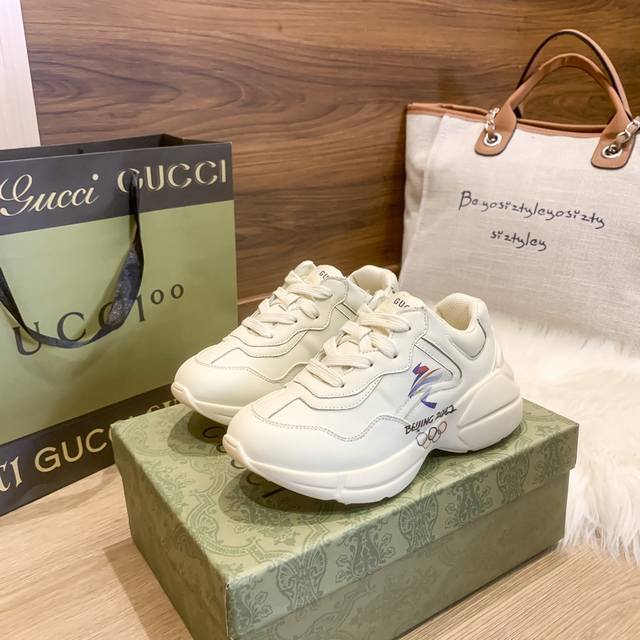 Factory: Gucci's timeless Gucci dad shoes, light and comfortable to wear, a mus