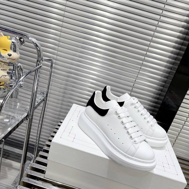 Factory: Alexandermcqueen Mcq couple's white shoes thick-soled height-enhancing