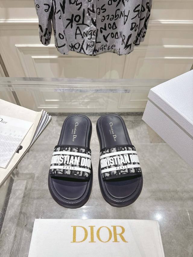 Dior 25Ss Dior new 3D three-dimensional glue letter slippers Summer beach vacat