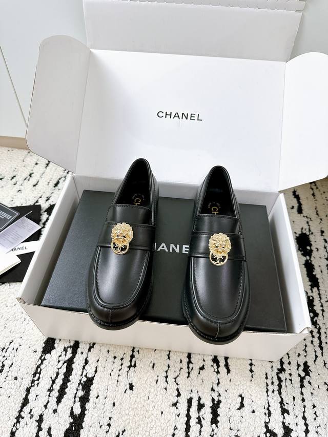 Plus 50 yuan for airplane box **Chanel new loafers