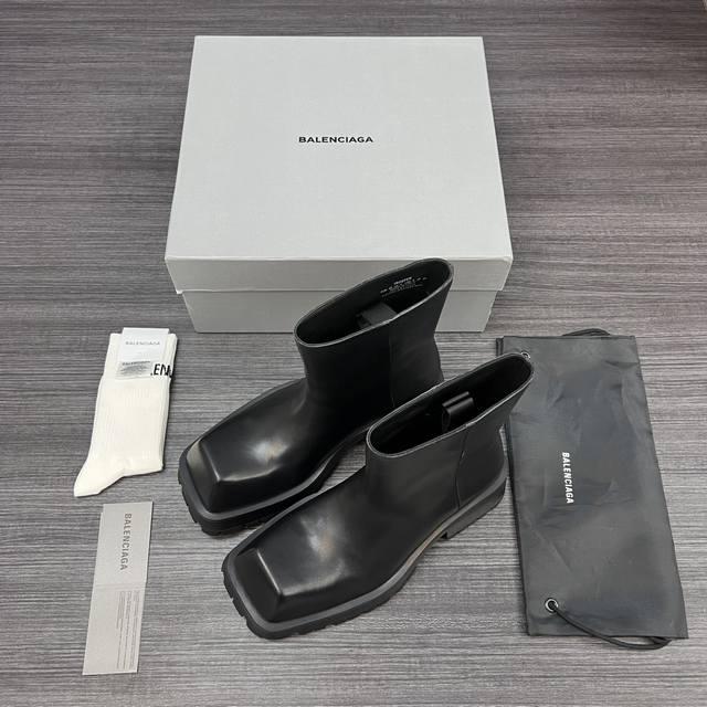 Original version Balenciaga Trooper leather simple short boots for men, black l