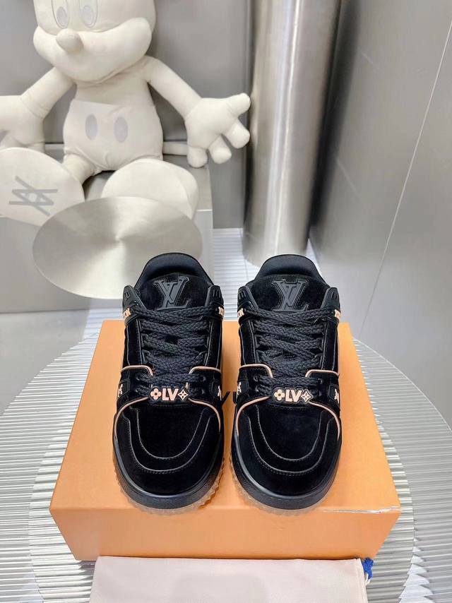 Upgraded top version! Lv early spring couple style, the new Trainer 2 generatio
