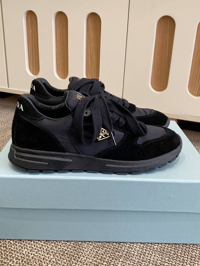 Prada 2025Ss new triangle logo German training shoes skateboard shoes casual spo