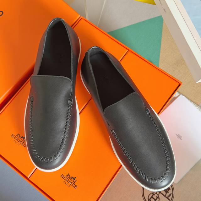 Top version: Women's and Men's 440 Hermes Julian series couple loafers casual s