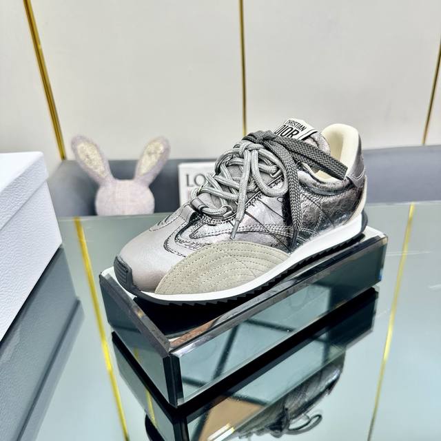 High version. Original purchase and development Heavy-duty H Or This Dior Vibe