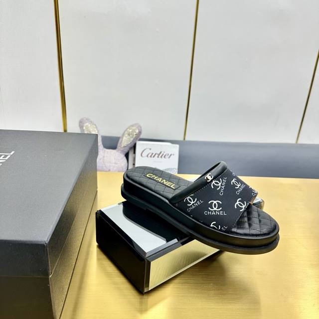 Genuine leather outsole 2025 Chanel must-have item for this autumn and winter s