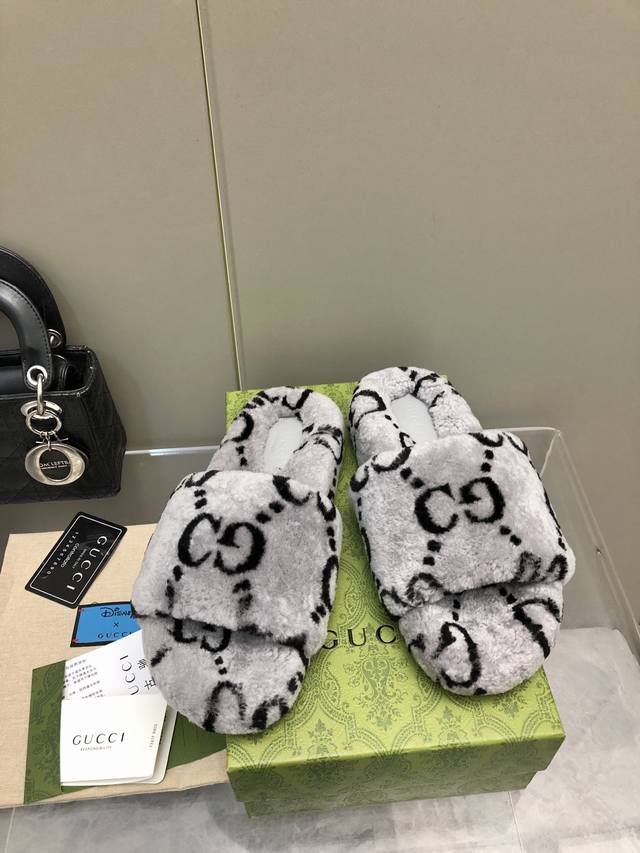 New printed wool slippers European imported A-grade wool is the same as the ori