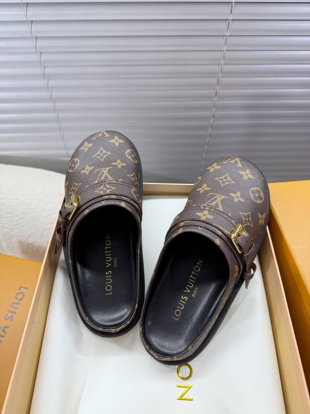 Lv The latest Birkenstocks, closed toe shoes, slippers Retro style Birkenstocks,