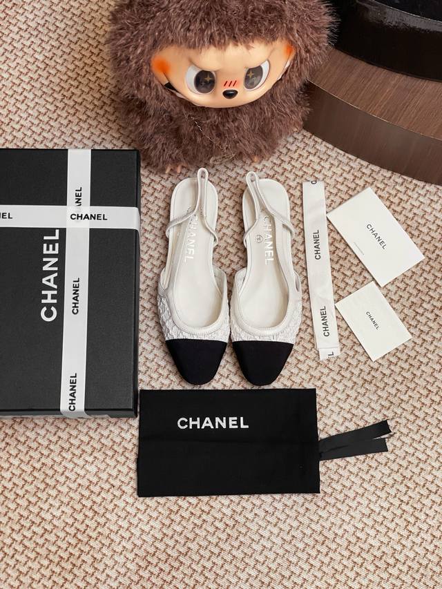 Chanel lace flat sandals. The whole pair of shoes is purchased from Zp, develope