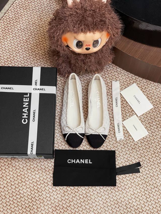 Chanel lace ballet shoes. The whole pair of shoes is purchased from Zp, develope