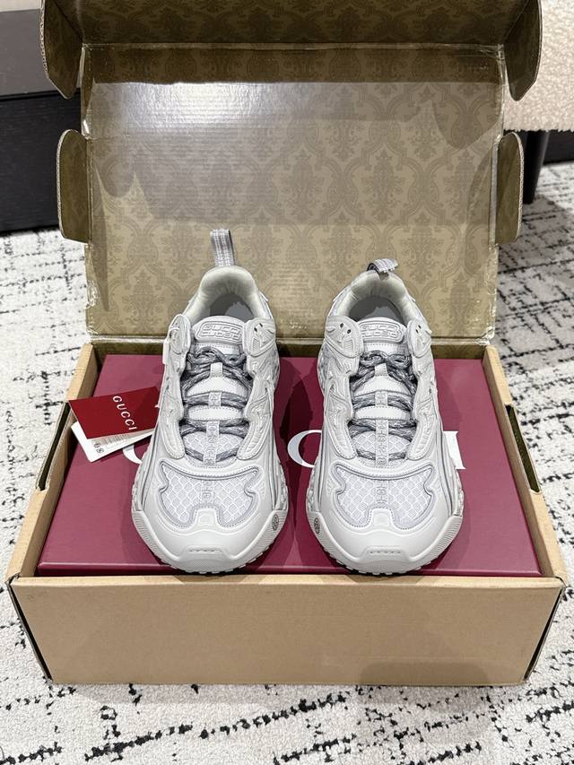 top version Gucci 25 latest runway men's shoes Cub3D thick-soled sports dad sho