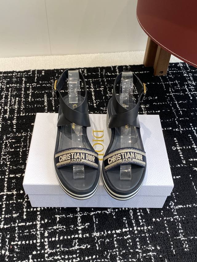Purchasing level Dior 25Ss Spring and Summer new Ivieta Dway jelly color flat f
