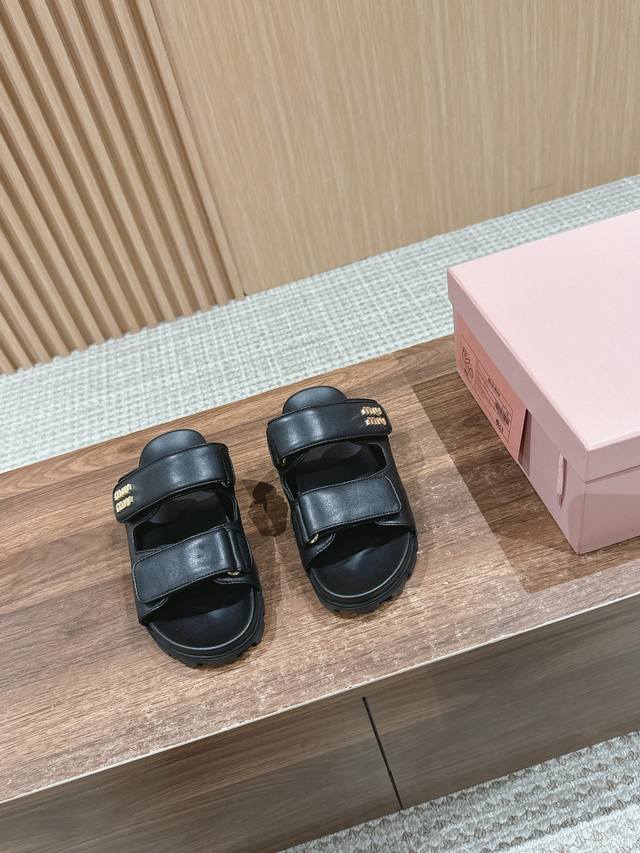 Top version# Miu Miu's new spring and summer sandals are super good now. There a