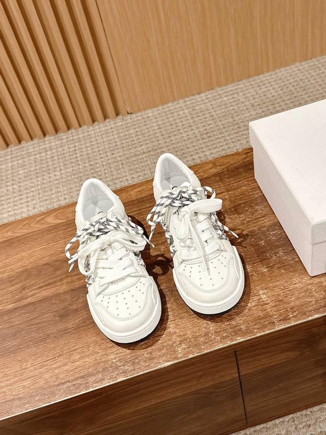 Top version#Dior's new couple size hollow two-color shoelace low-top sneakers Th
