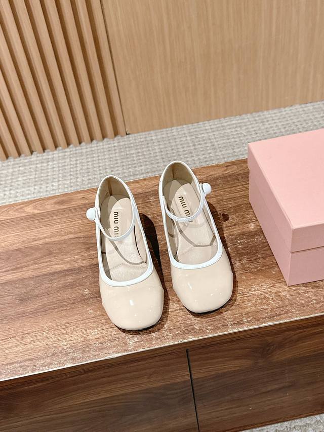 Top version#Miu Miu's new Mary Jane shoes are in spring dopamine colors, and the