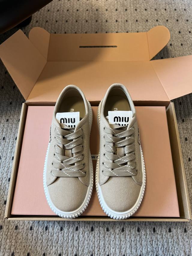 Purchasing-level Miumiu Miu Miu platform thick-soled casual white shoes canvas
