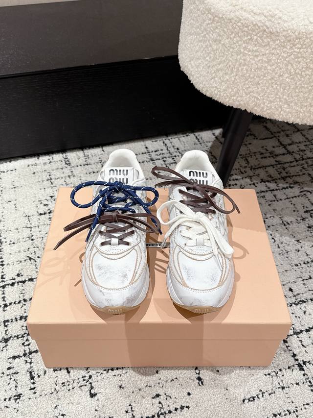 Top versionMiumiu Miu Miu 25 latest catwalk retro old-fashioned casual sports da