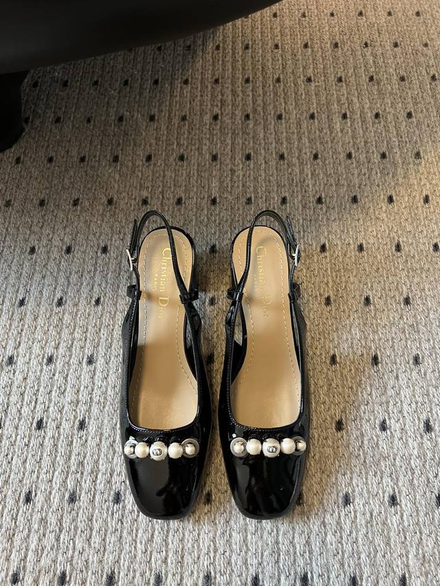 Top version Dior 25Ss spring and summer new pearl buckle patent leather Mary Ja