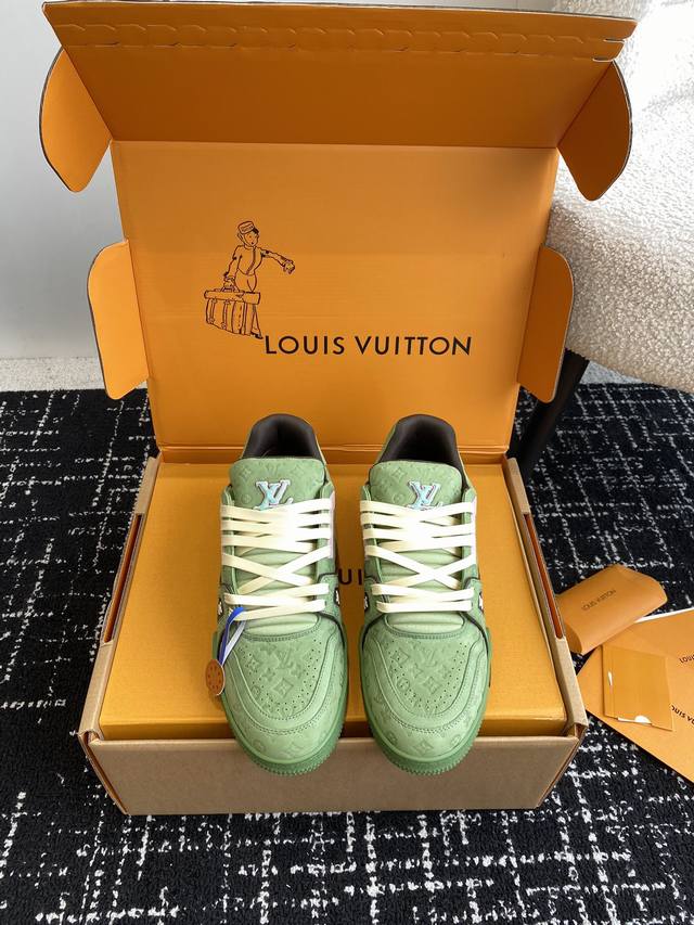 Purchasing-level Louis Vuitton's hit! Trainer sneakers, a must-have for everyone