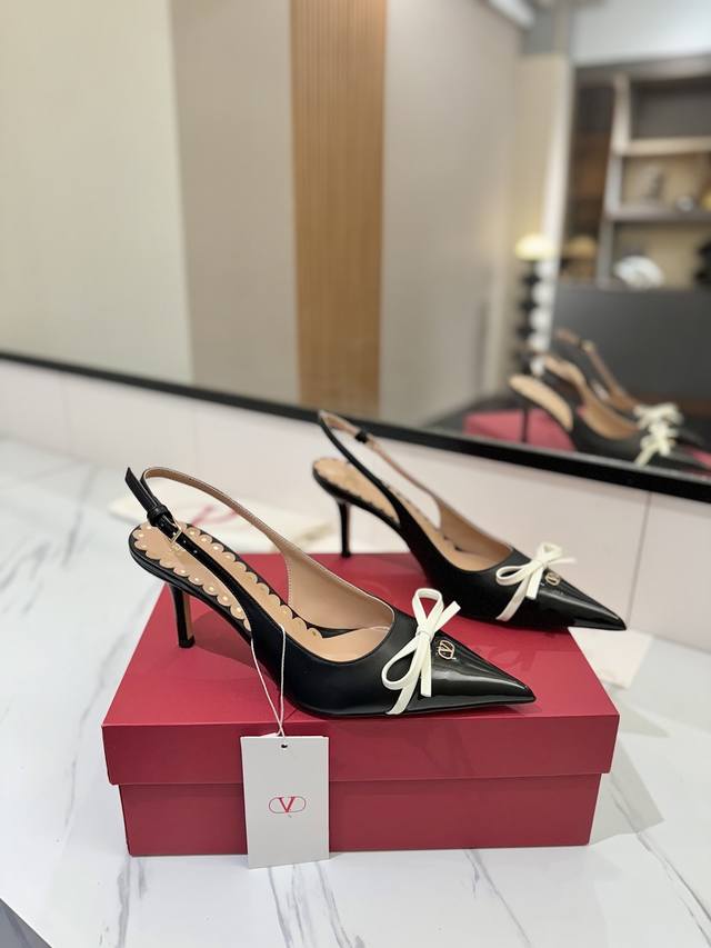 Factory price Pp: Valentino new model - the latest sandal on the market, beauti
