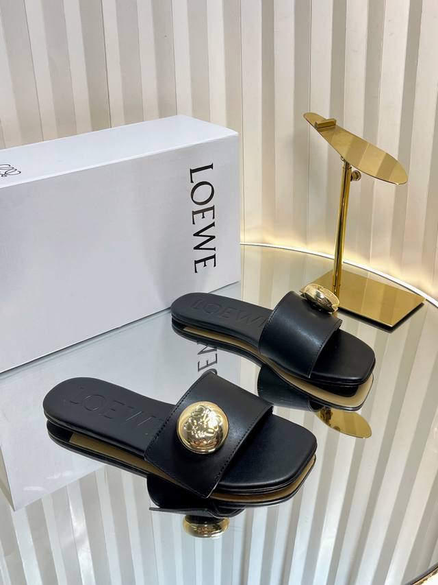 Loewe 25Ss small golden ball flat sandals Comfortable slippers, outdoor sandals,