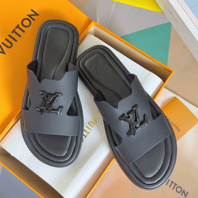 Top version: Men's Lv Louis Vuitton L's latest men's thick-soled slippers and s