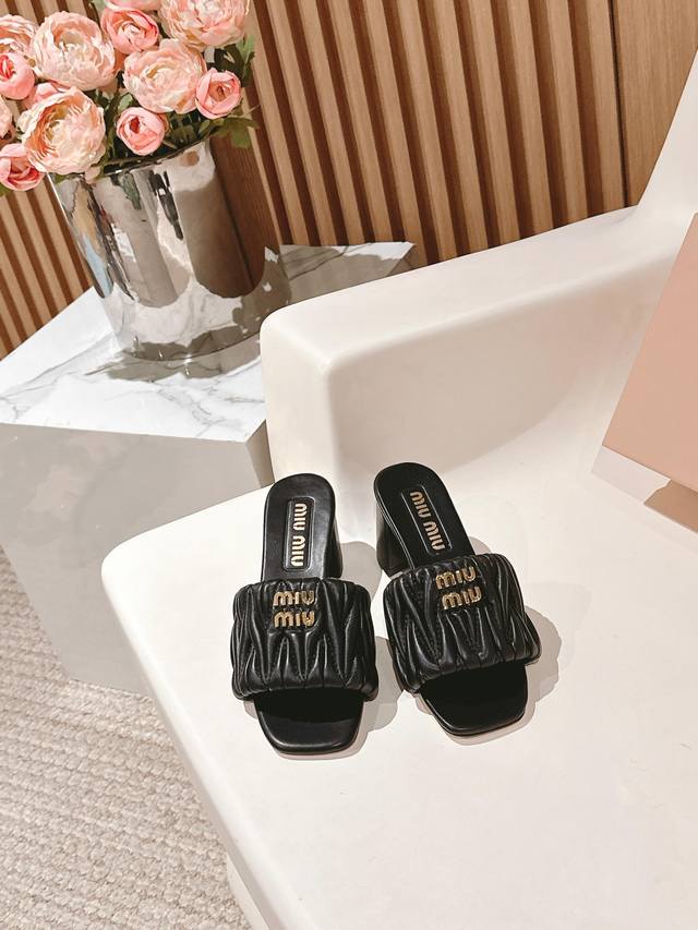 Factory Miumi*Miumi Spring and Summer new flat lambskin sandals Upper: diamond l