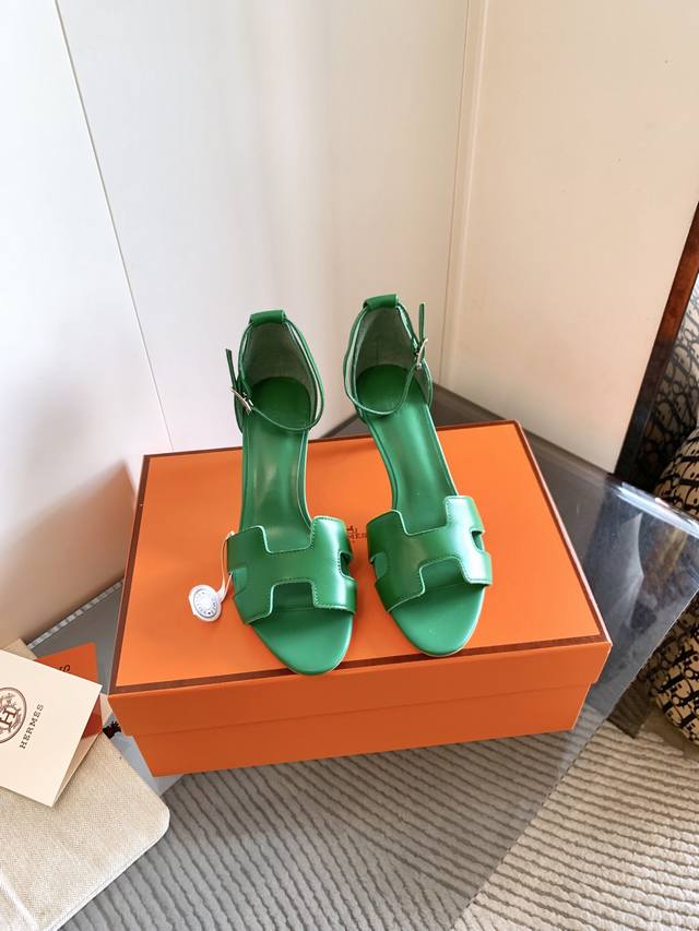 Hermes counter new spring and summer Glamour sandals, handmade by experienced cr