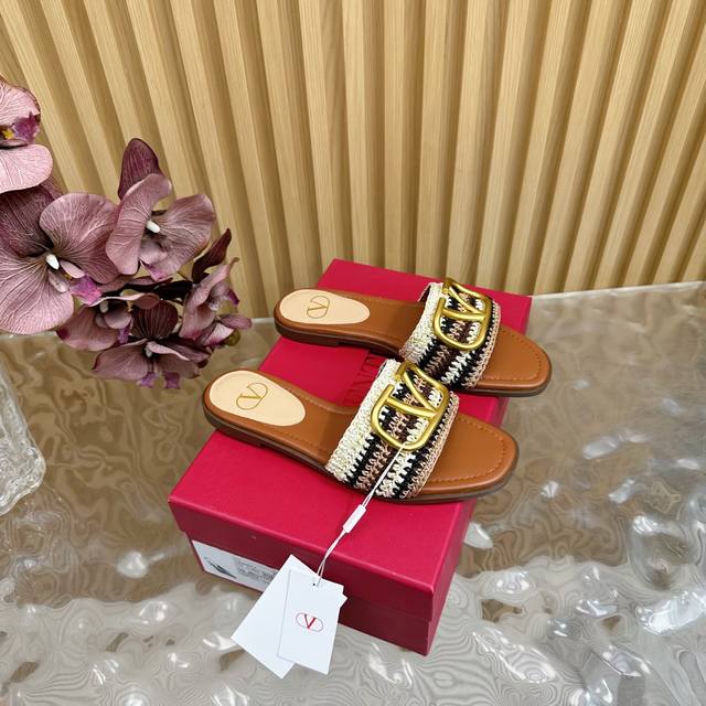 2025 catwalk high version Valentino knitted crochet craft bohemian slippers with