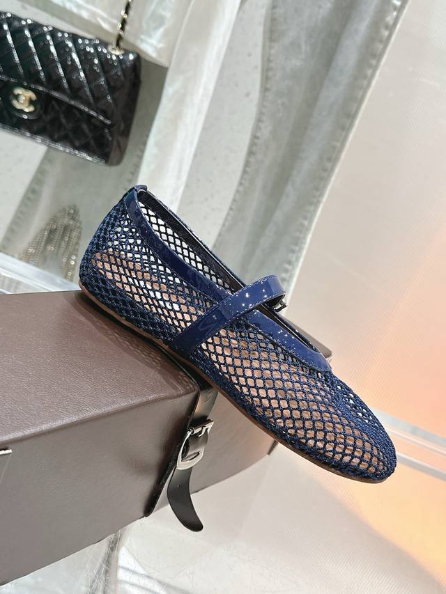 Alaia new retro hollow mesh Mary Jane shoes ballet shoes full of girlish style,