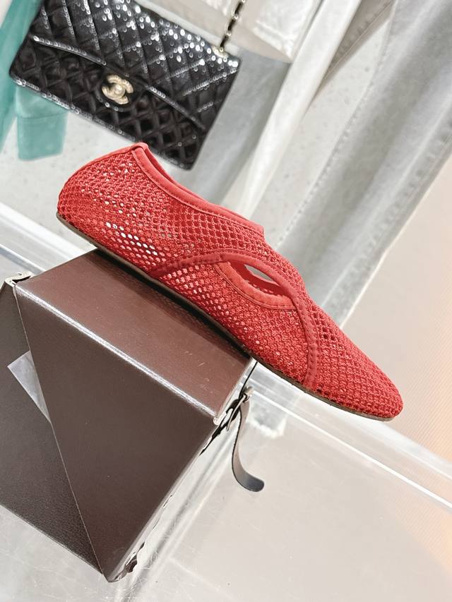 Alaia new retro hollow mesh Mary Jane shoes ballet shoes full of girlish style,