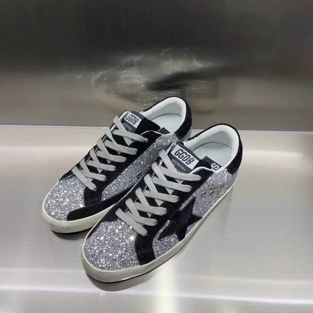 Silver grid black star couple style. Original high version. Low-end please do n