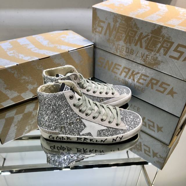 Silver high-top couple style top cowhide high version. Low-end please don't bot