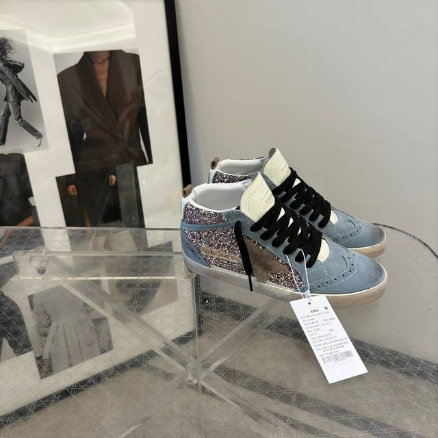 Blue high-top couple style top cowhide high version. Low-end please don't bothe