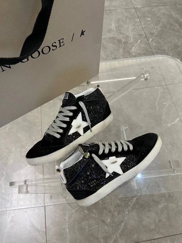 Sequined black high top couple style top cowhide high version. Low-end please d