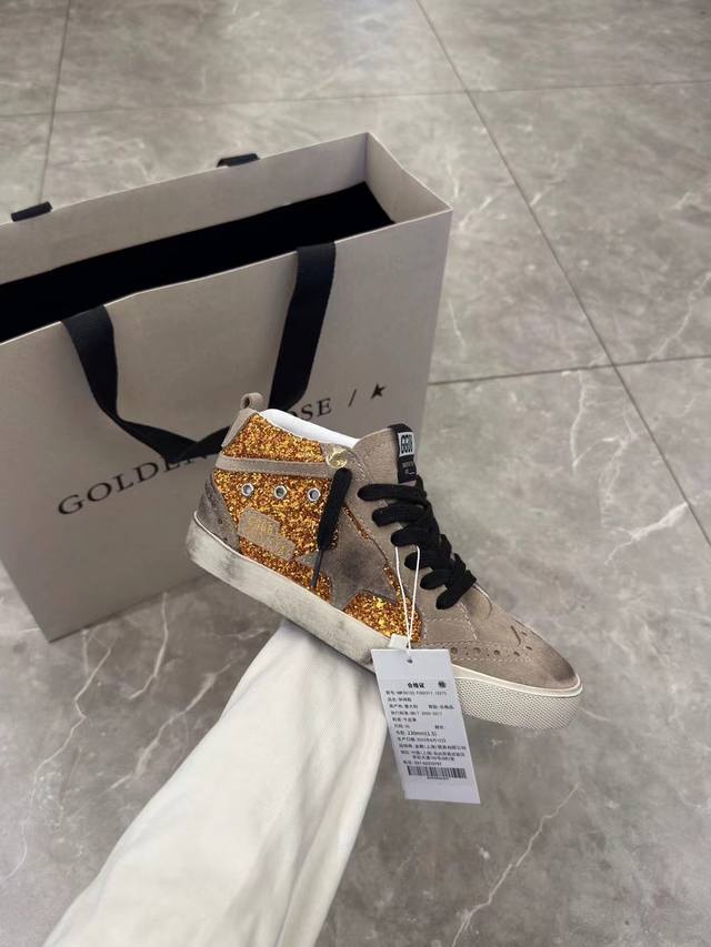 Golden high-top couple style top cowhide high version. Low-end please don't both