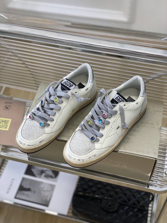 Diamond buckle silver tail couple model high version. Low-end please do not dis