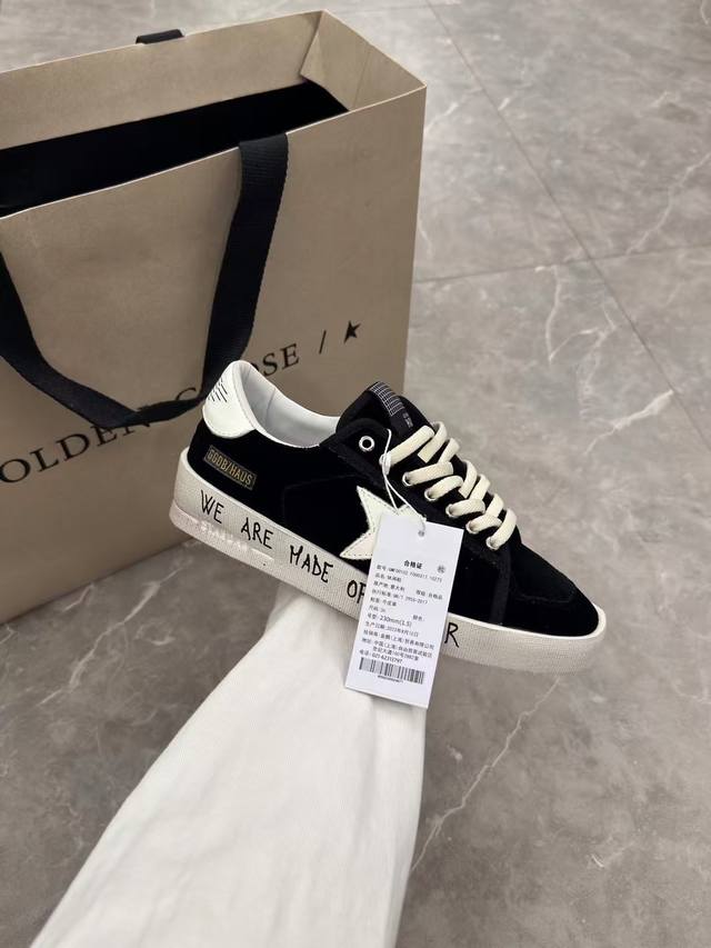 Black shoes with letter bottom, couple style, top-level purchasing agent, high v