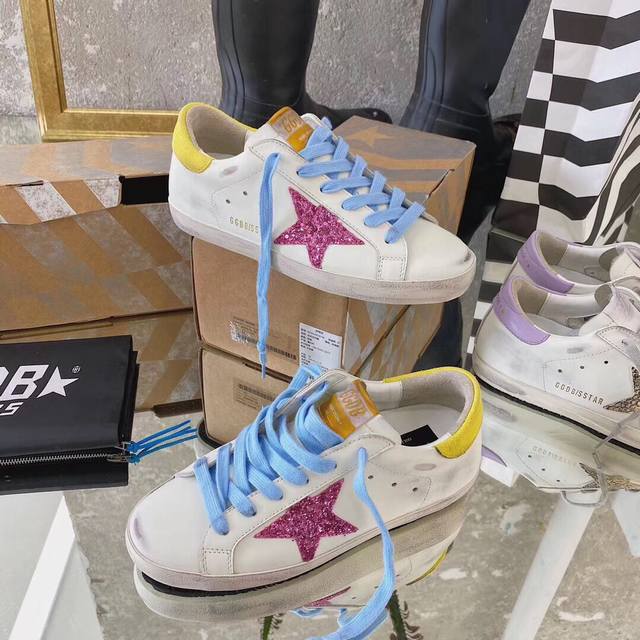 Yellow Tail Pink Star Couple Style. Purchase the original high-end replica. Do