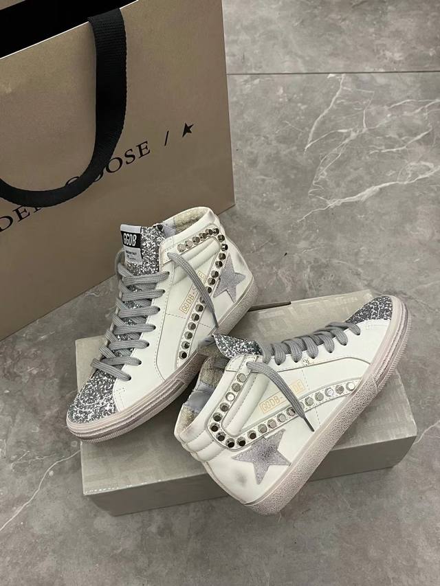 Riveted white high top couple style top cowhide high version. Low-end please do