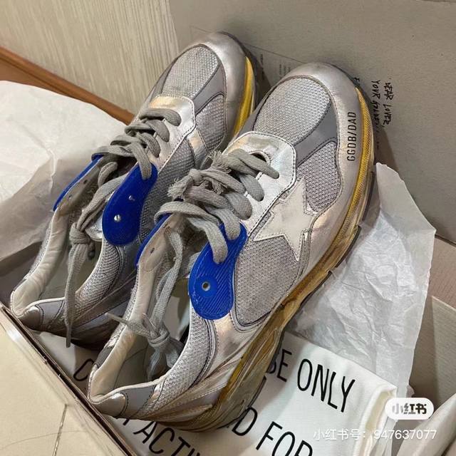 Silver sneakers couple models, high-end market version, original replica. Do no