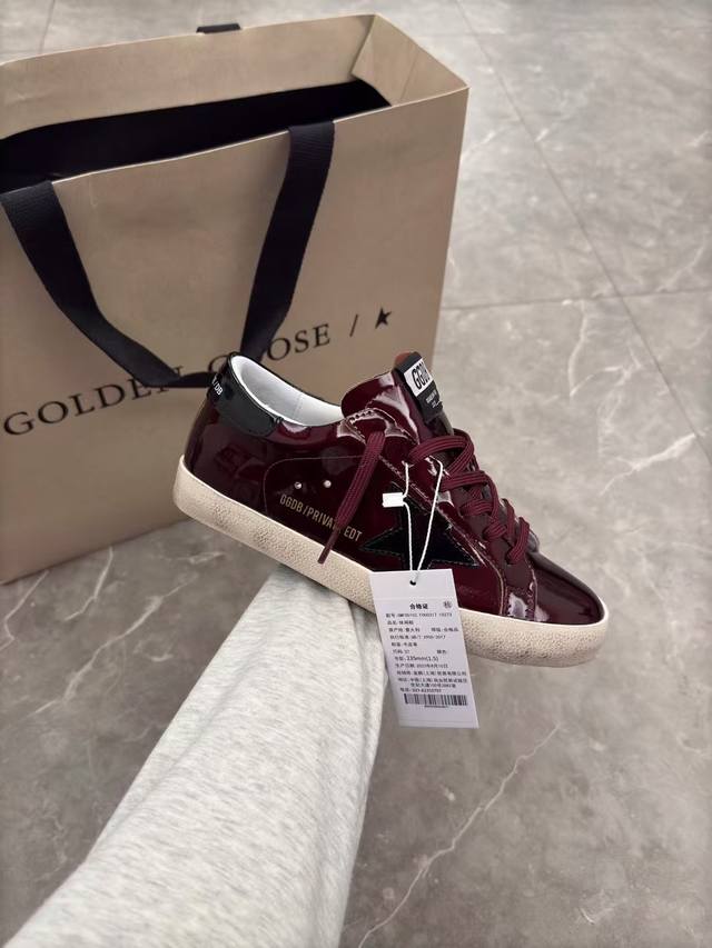 Red patent leather couple style. Original cowhide high version. Low-end please