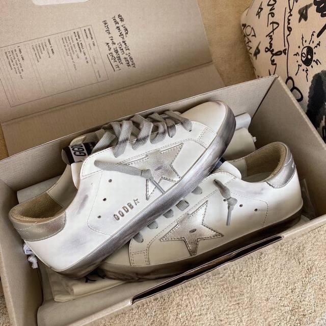 Silver-edged silver star couple style. Purchase the original high-end replica!