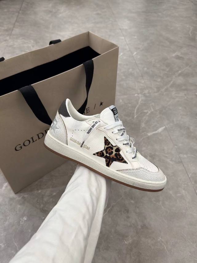 Military green tail leopard star couple high version. Low-end please do not dis